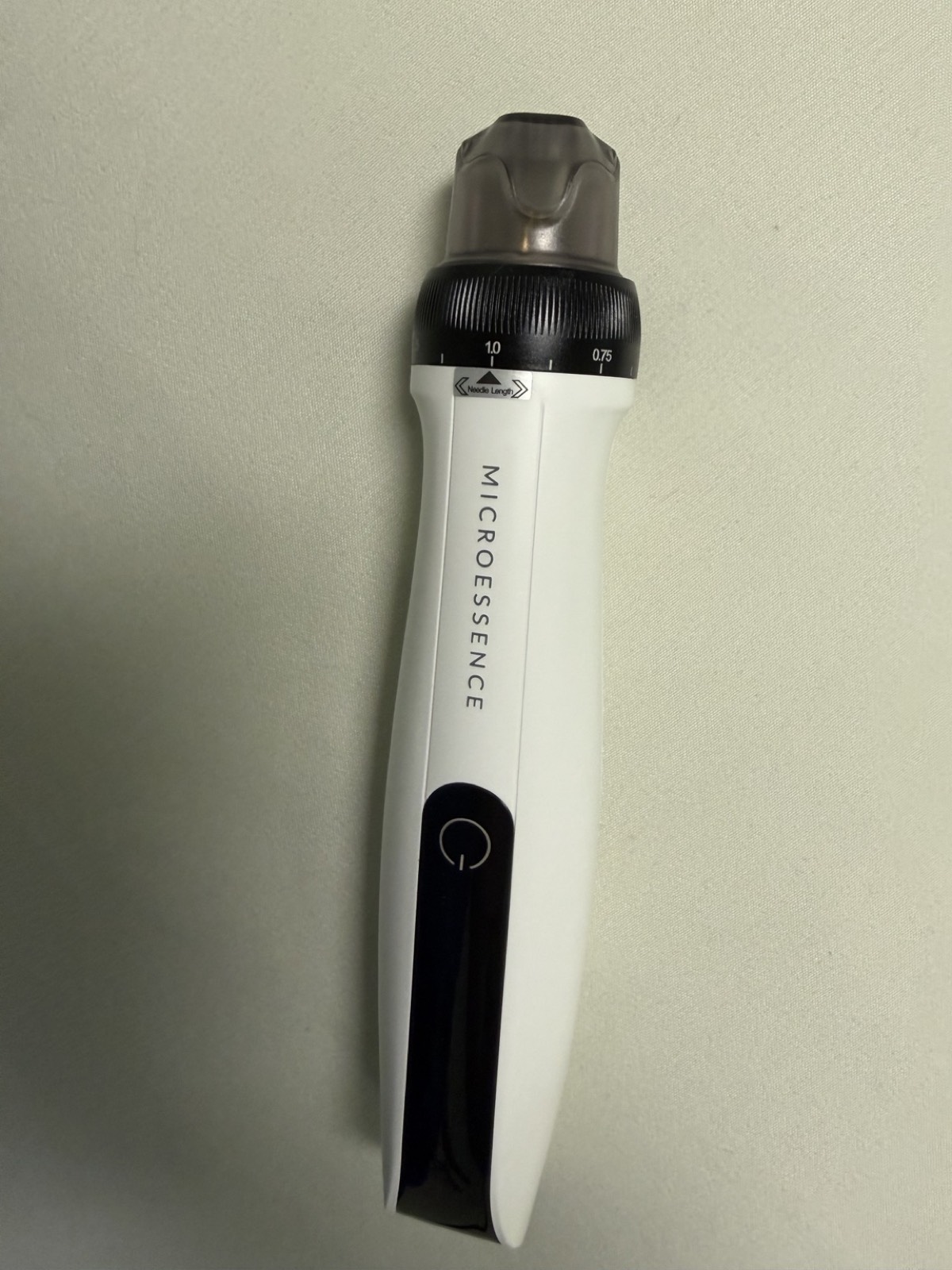 MicroEssence professional microneedling device