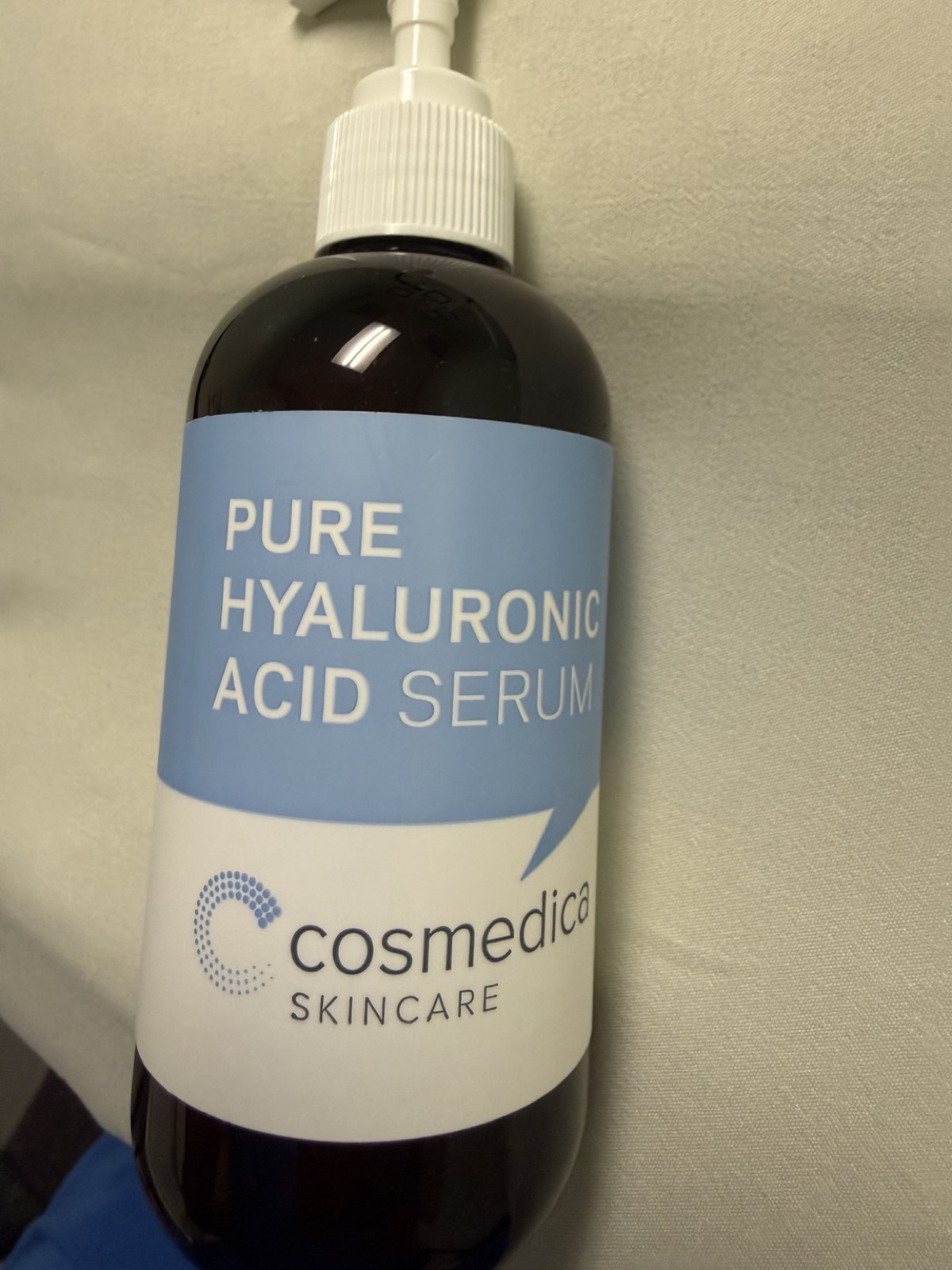 Pure hyaluronic acid serum used during cosmetic microneedling care